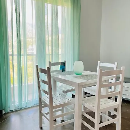 Apartment Karos Central Himare