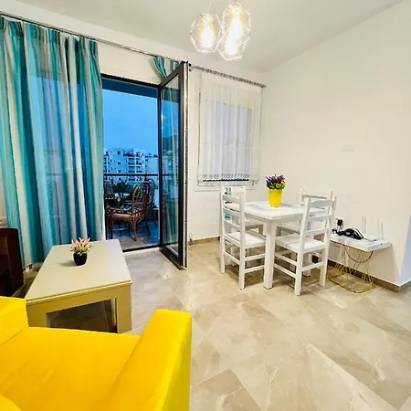 Karos Central Apartment